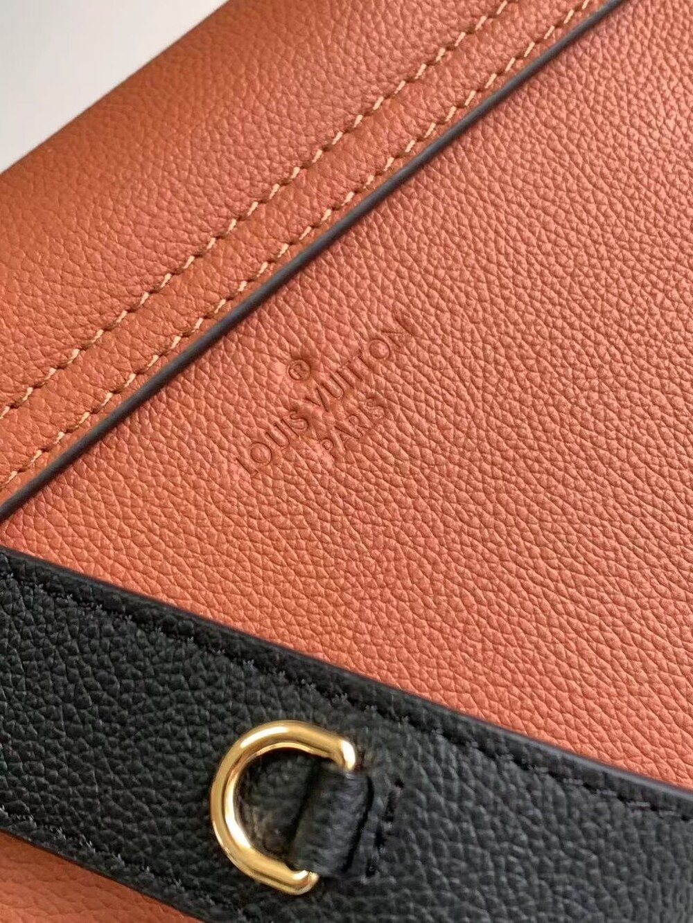 Louis Vuitton Lockme Tender Brown Grained Leather Shoulder Bag - Picture 3 of 7